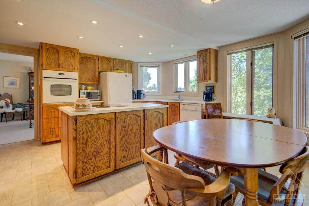 13 EAGLE ROCK Way