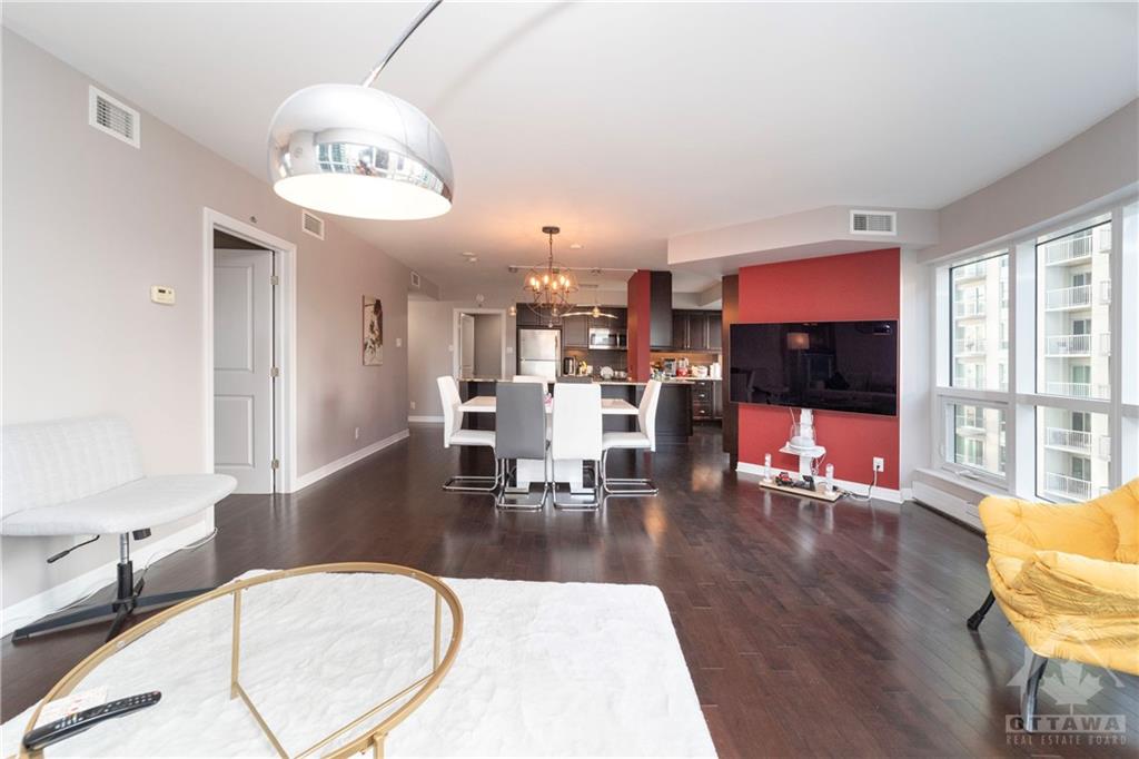242 RIDEAU Street, #901