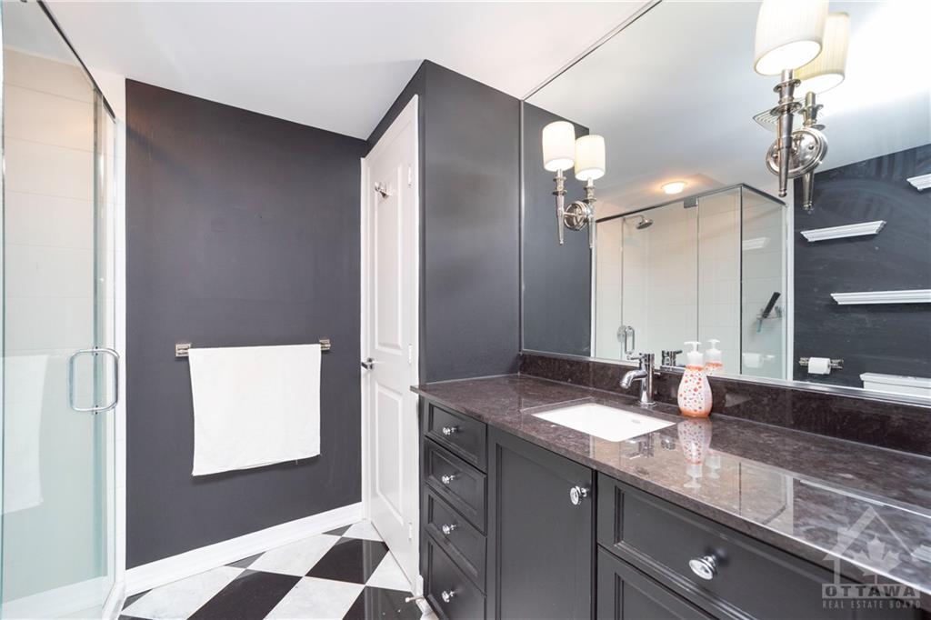 242 RIDEAU Street, #901