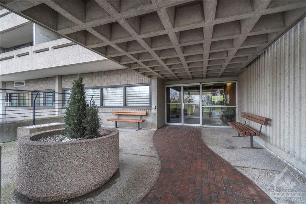 415 GREENVIEW Avenue, #309