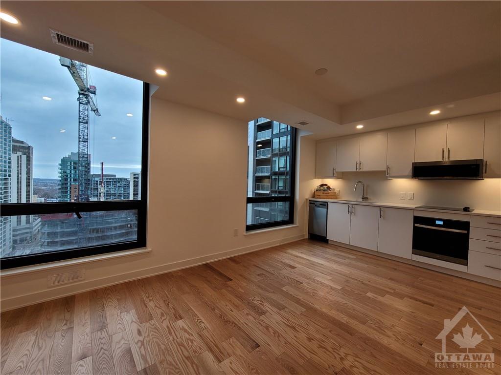340 QUEEN Street, #1708