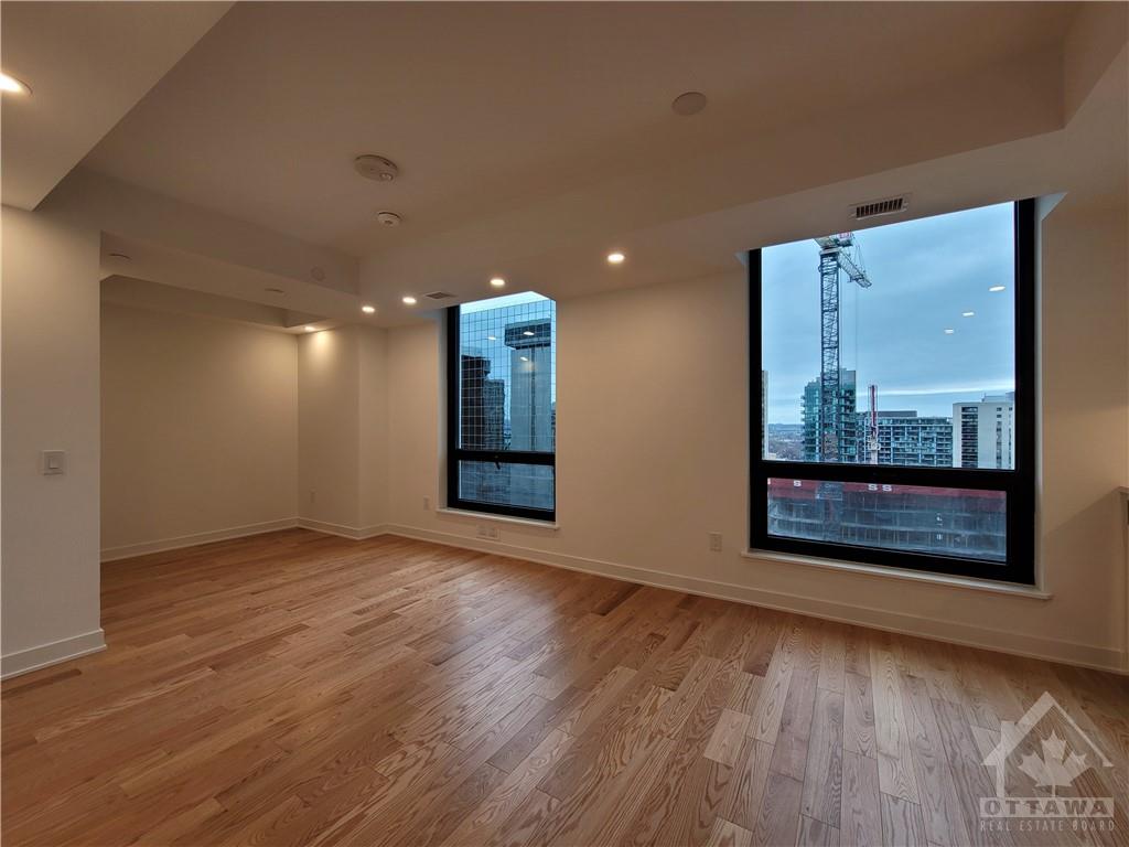 340 QUEEN Street, #1708