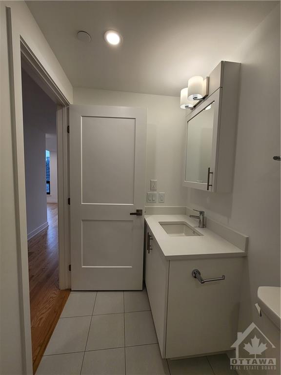 340 QUEEN Street, #1708