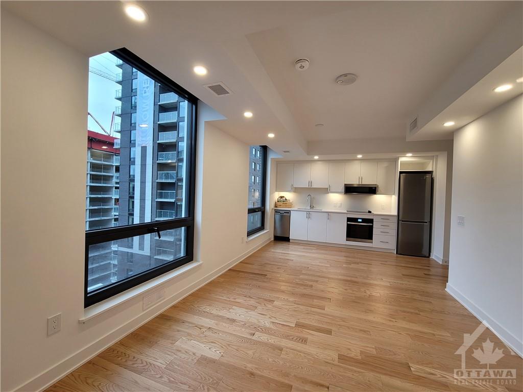 340 QUEEN Street, #1708