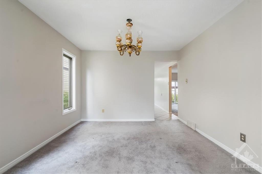 3 THORNHEDGE Court