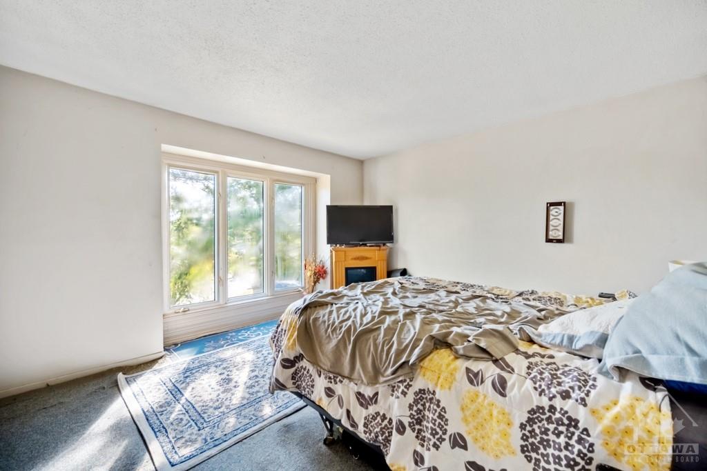 2492 AUTUMN Hill