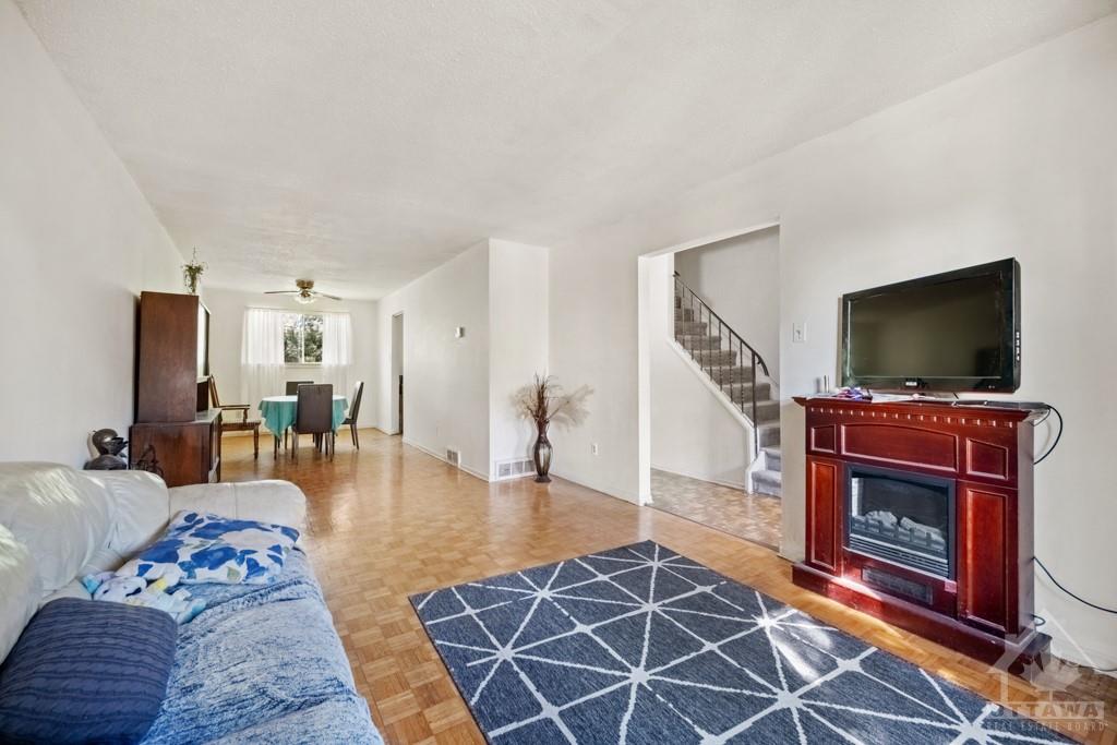 2492 AUTUMN Hill