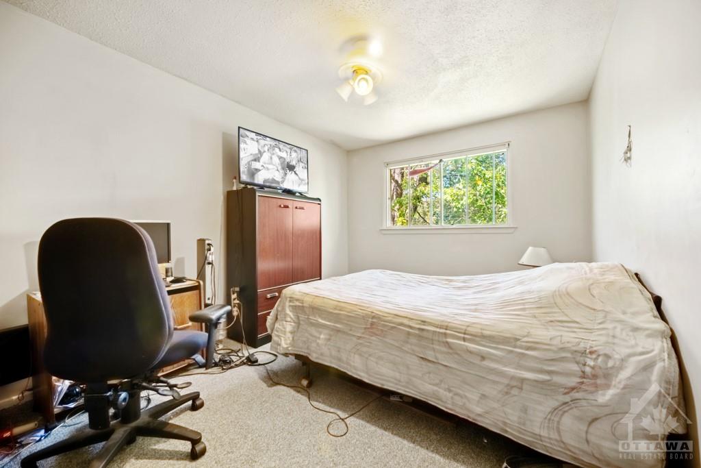 2492 AUTUMN Hill