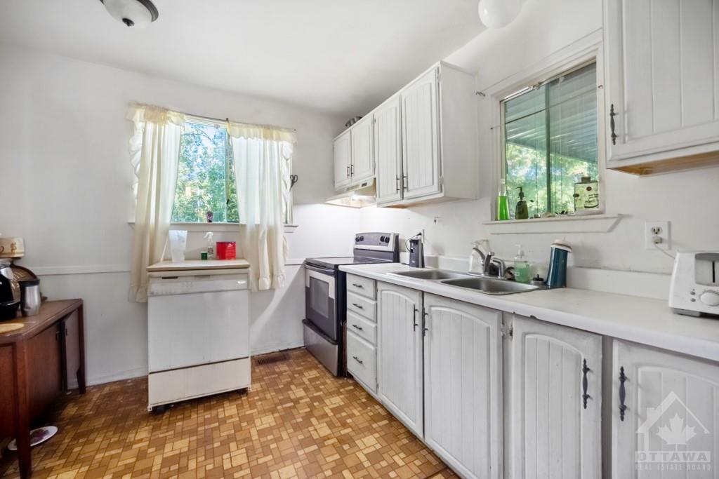 2492 AUTUMN Hill