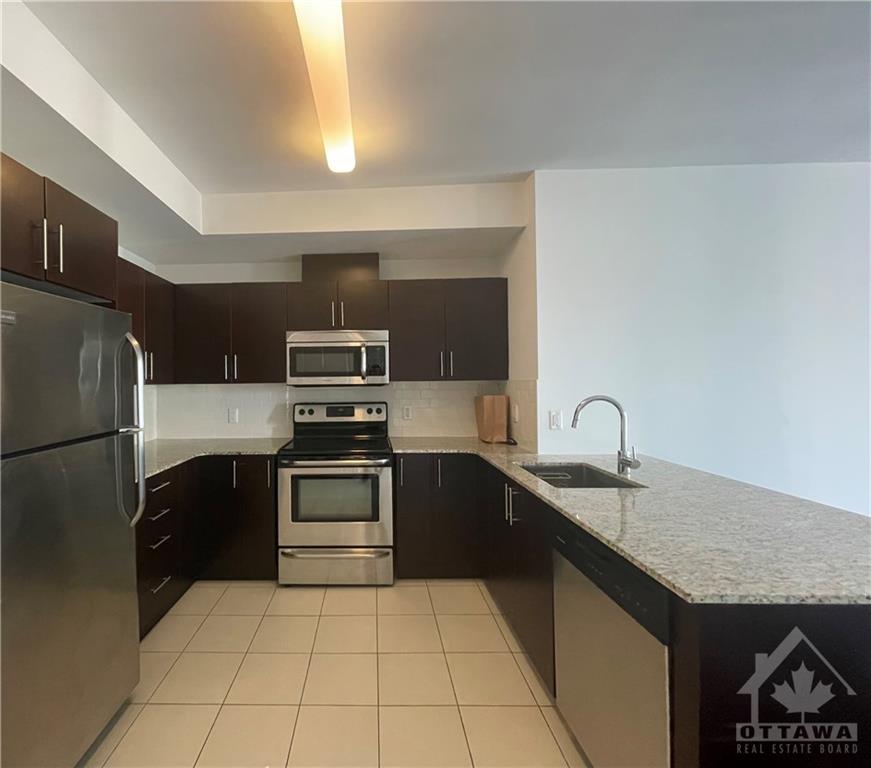 242 RIDEAU Street, #1802