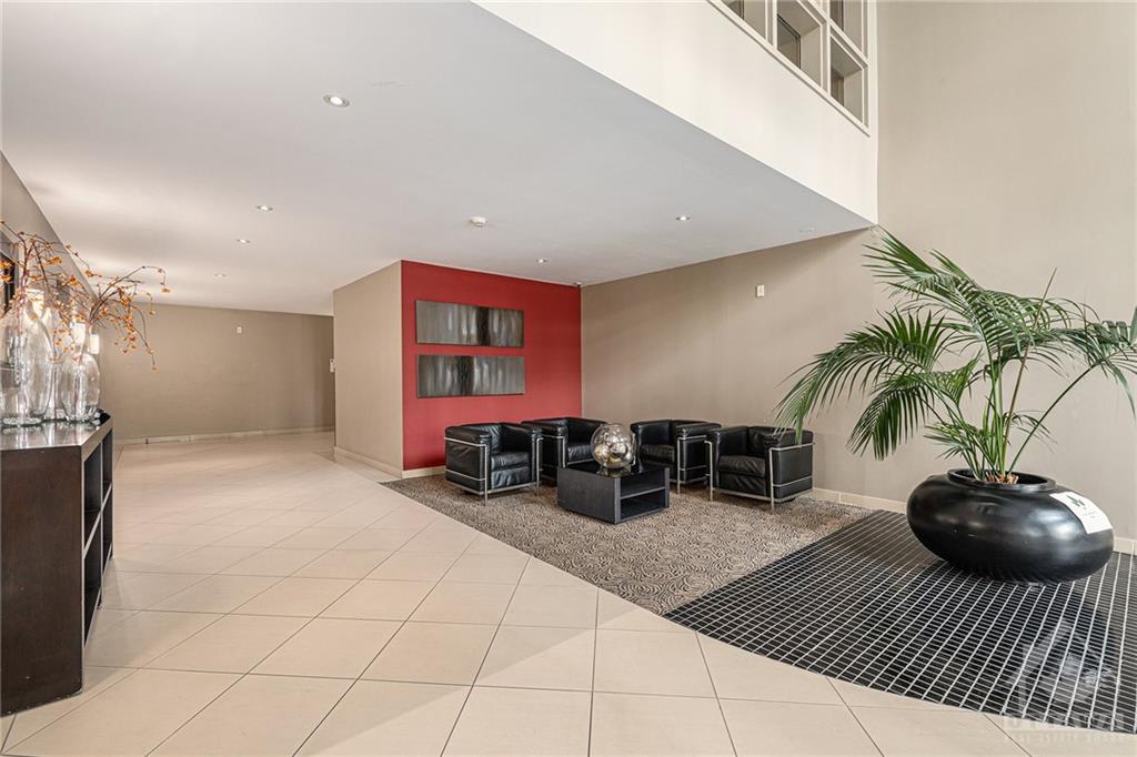 138 SOMERSET Street W, #1112