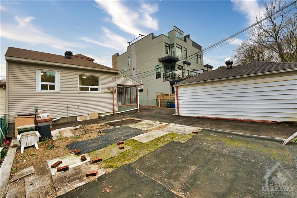 166 MCGILLIVRAY Street, #2