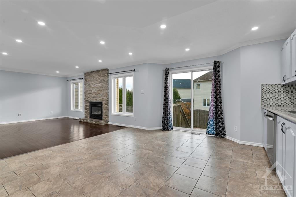 123 CRESTHAVEN Drive