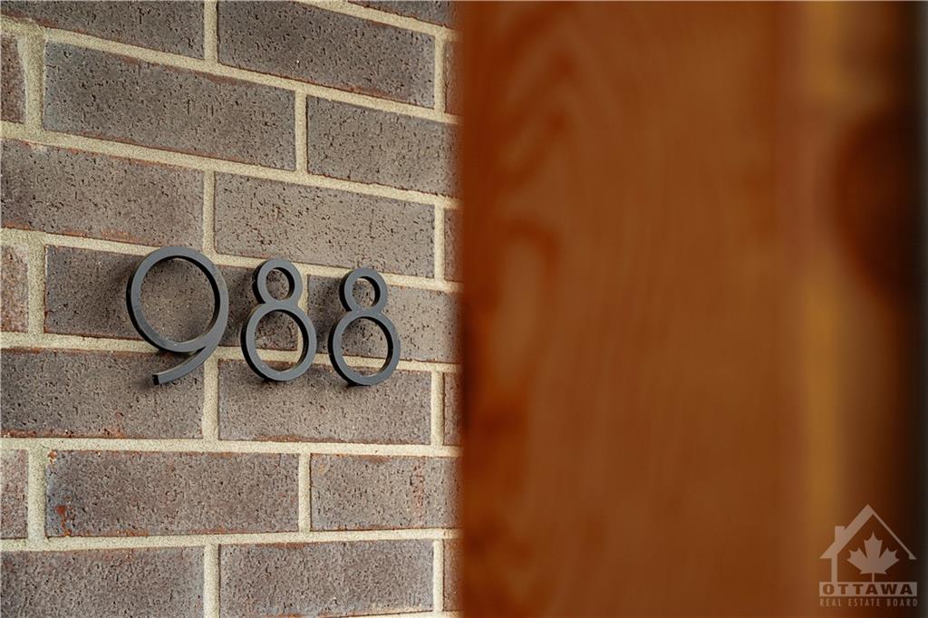 988 ACOUSTIC Way