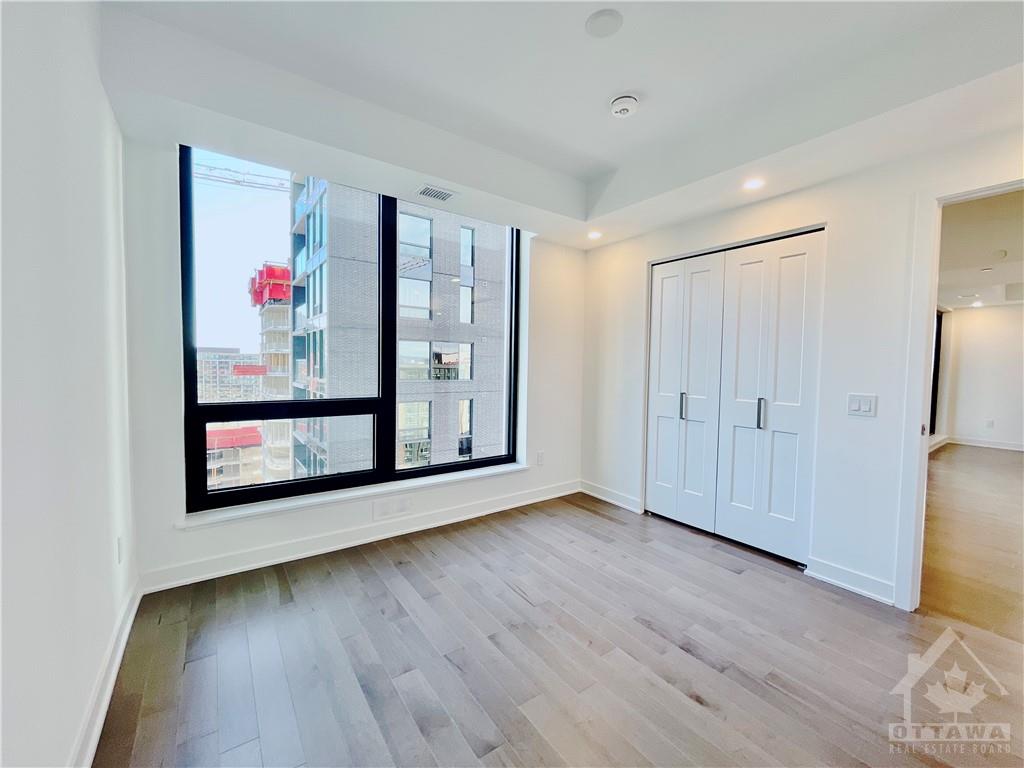 340 QUEEN Street, #1711