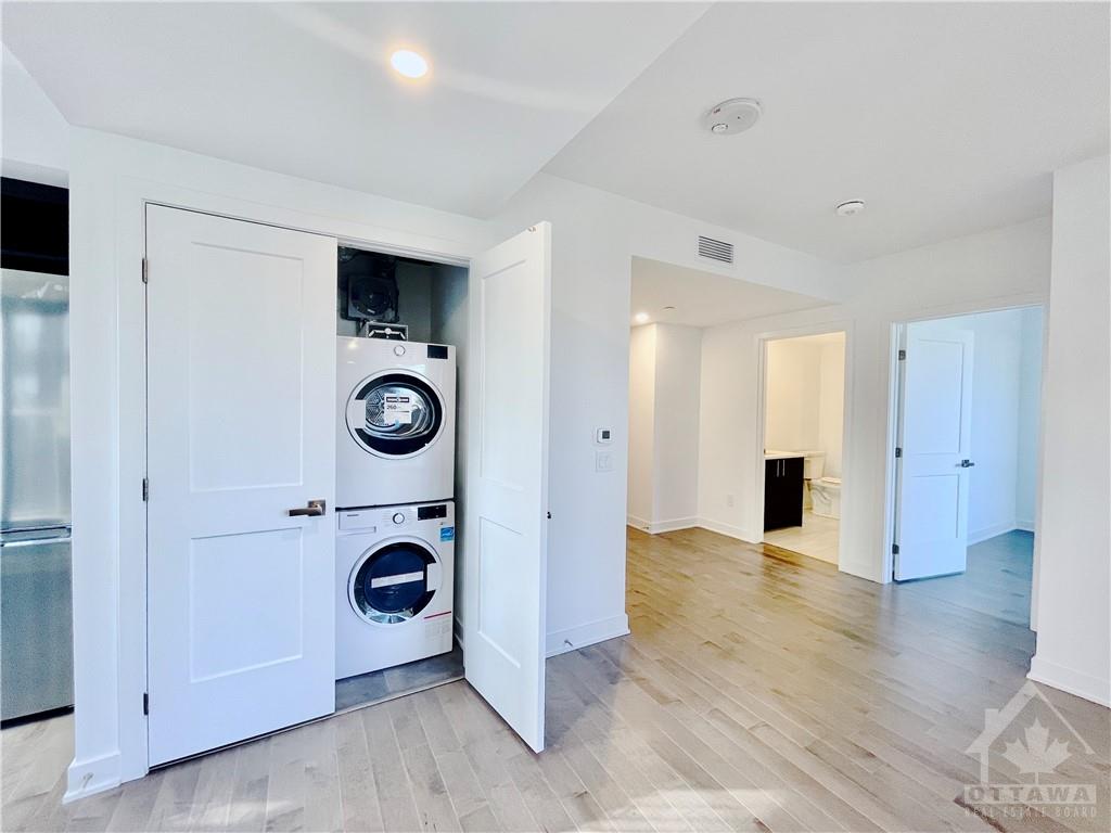 340 QUEEN Street, #1711