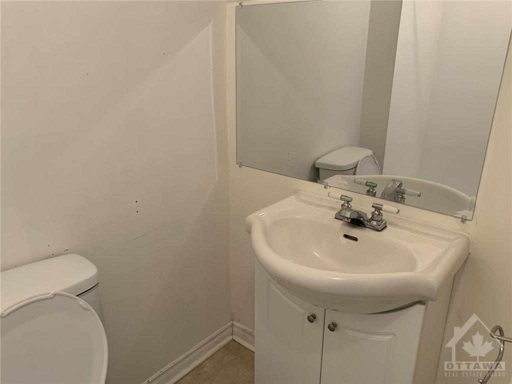 519 LYON Street N, #1