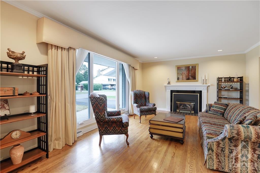 1781 RHODES Crescent