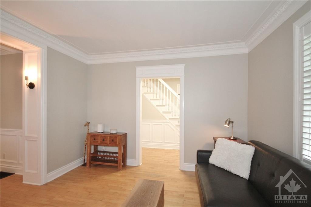 5437 OSGOODE MAIN Street