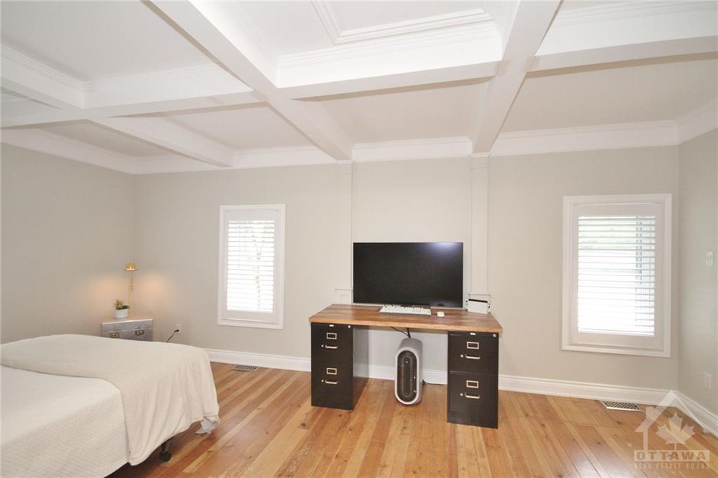 5437 OSGOODE MAIN Street