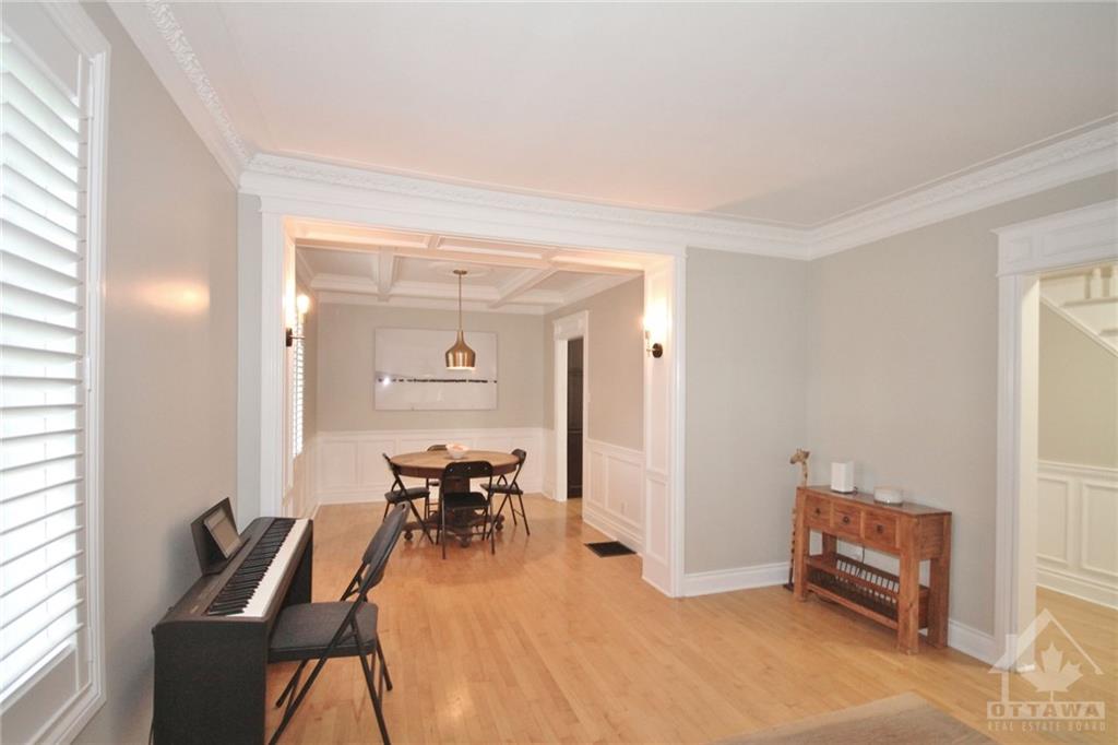 5437 OSGOODE MAIN Street