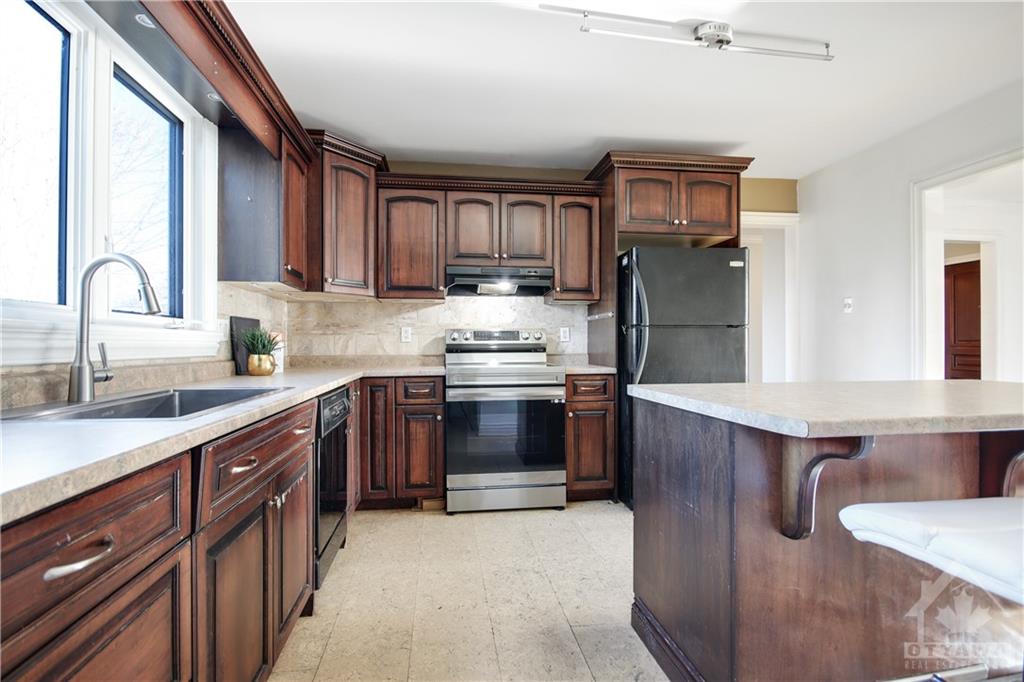 955 KEVIN Crescent