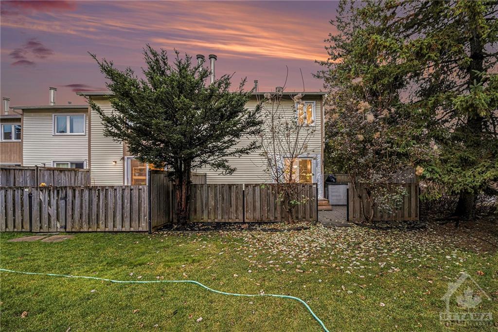 1706 LAMOUREUX Drive, #A
