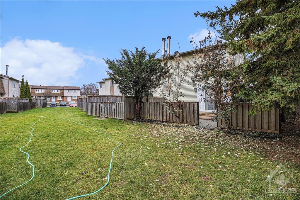 1706 LAMOUREUX Drive, #A