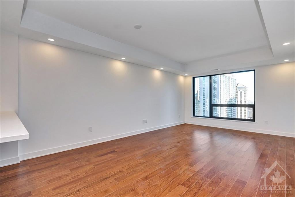 340 QUEEN Street, #1809