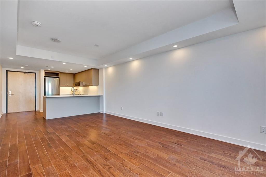 340 QUEEN Street, #1809