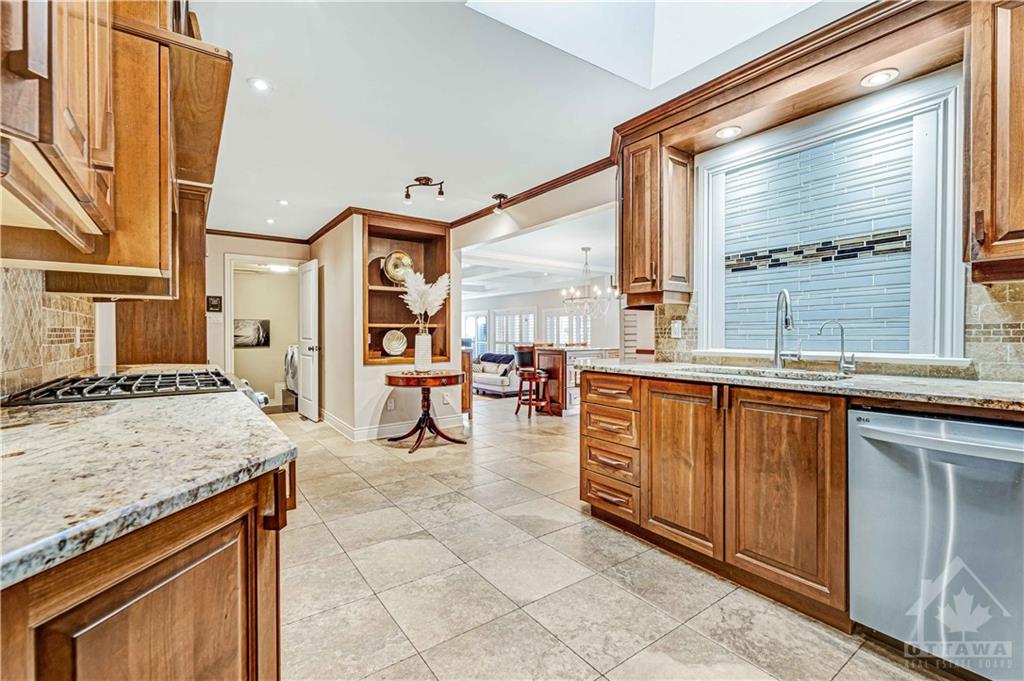 26 PROMENADE Avenue