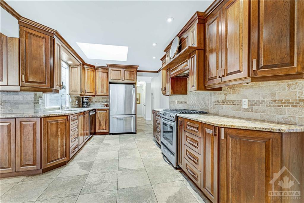 26 PROMENADE Avenue