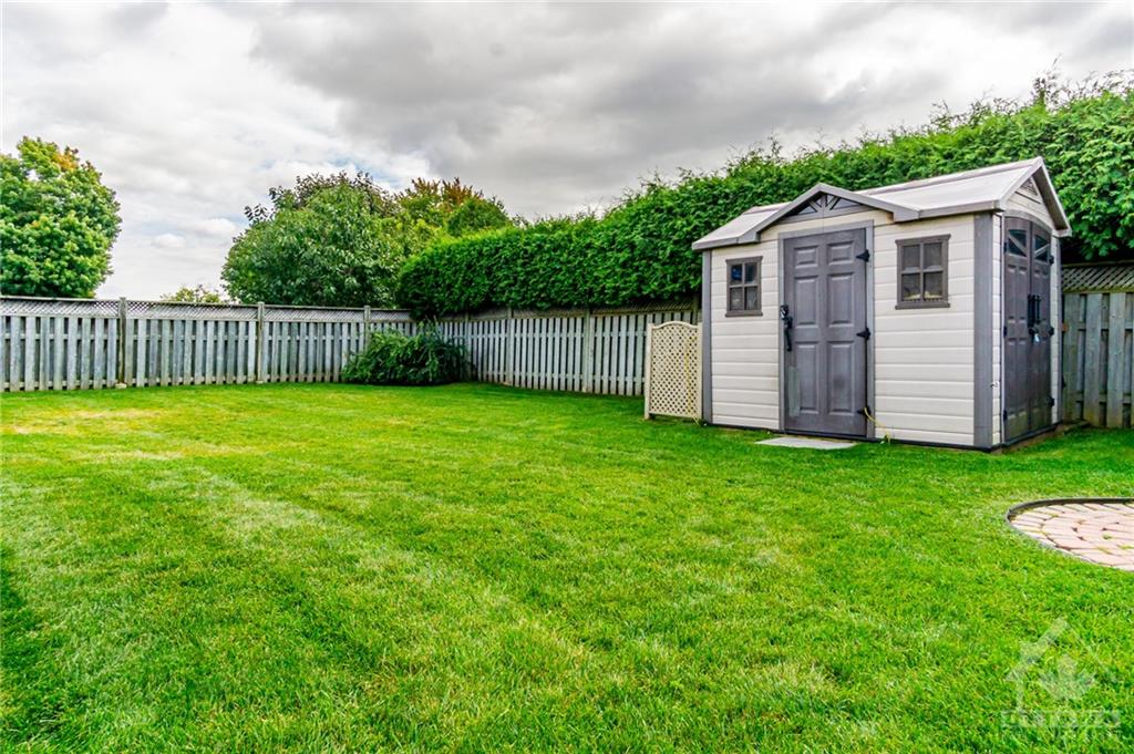 4 COURTNEY Road