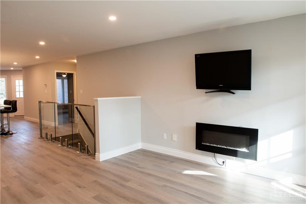 102 INVERARY Drive
