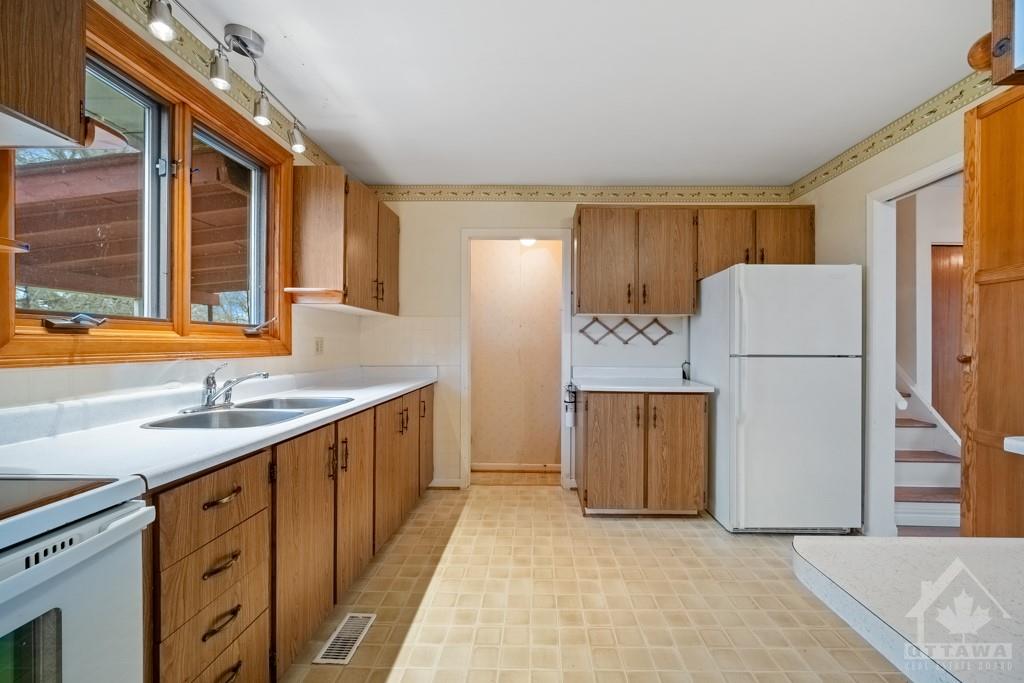 3105 DIAMONDVIEW Road