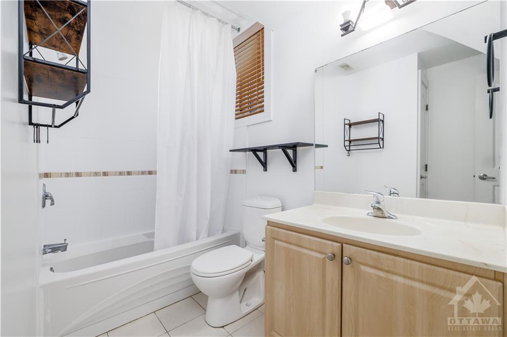 345 BRONSON Avenue, #M1