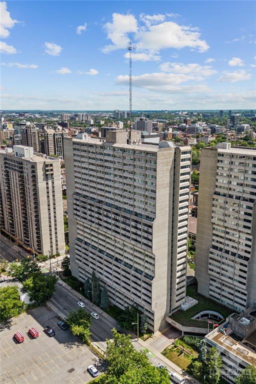 500 LAURIER Avenue W, #303