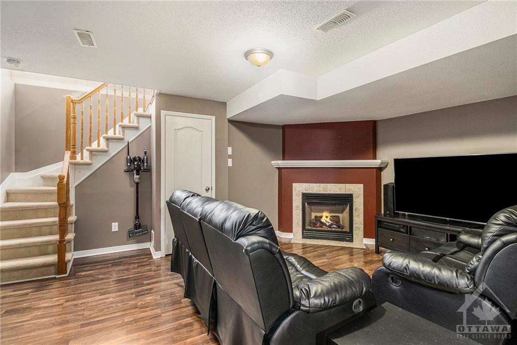 158 EYE BRIGHT Crescent