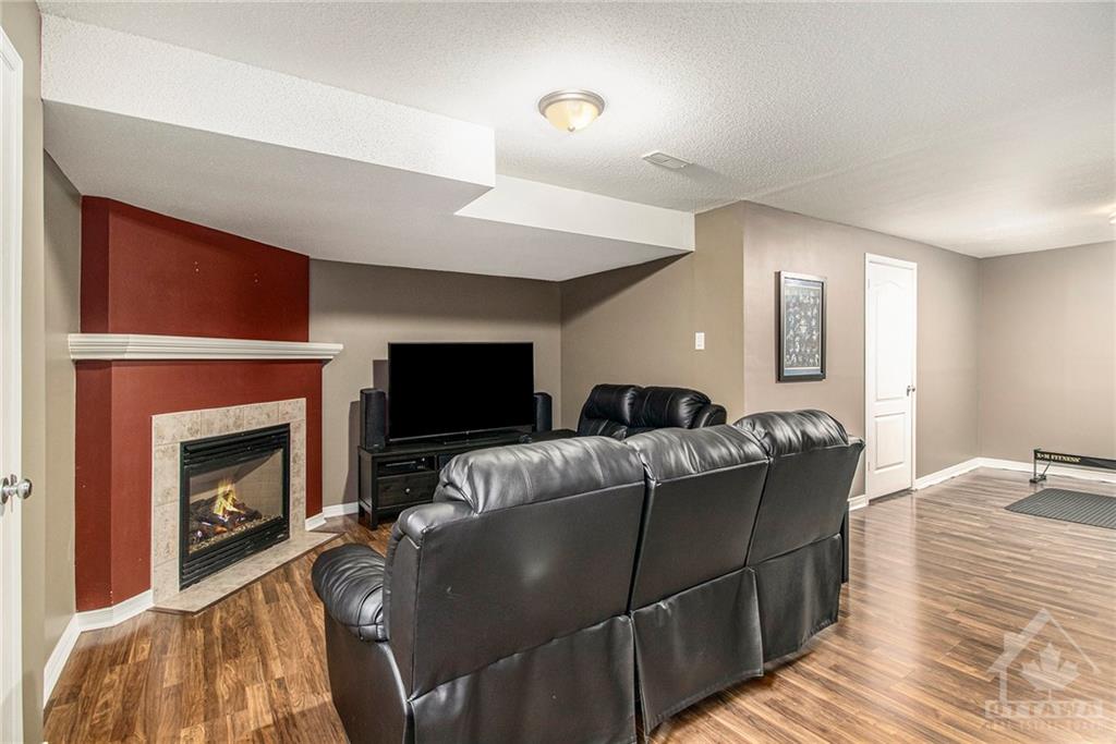 158 EYE BRIGHT Crescent