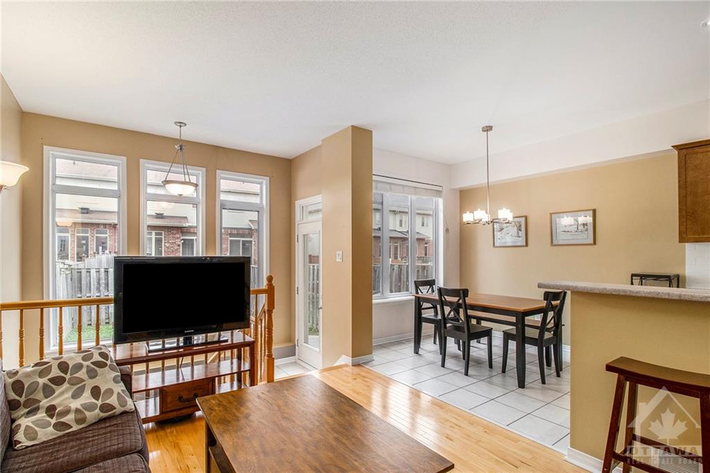 158 EYE BRIGHT Crescent
