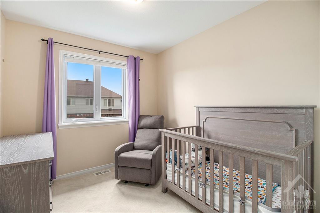 158 EYE BRIGHT Crescent