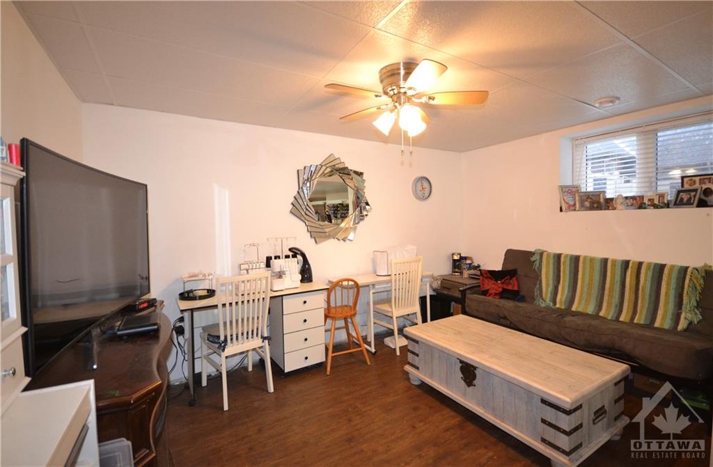701 DU RIVAGE Street