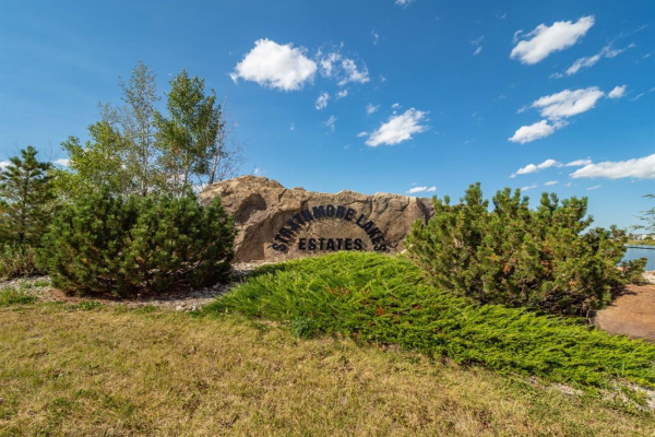 19 Lakes Estates Circle, Strathmore