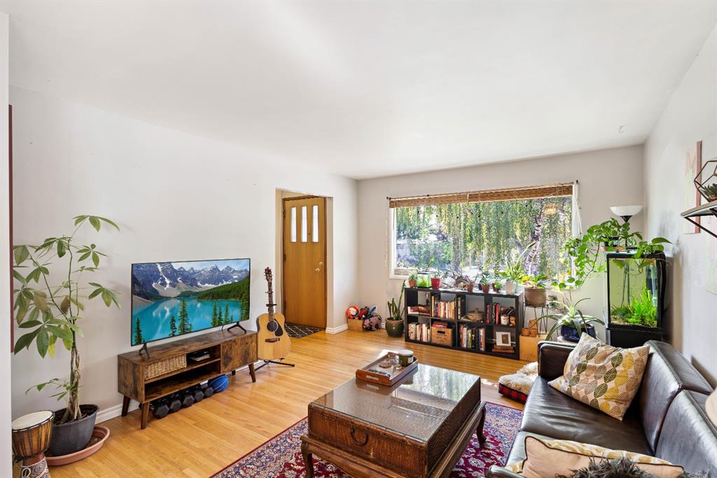 Listing A1128503 - Large Photo # 4