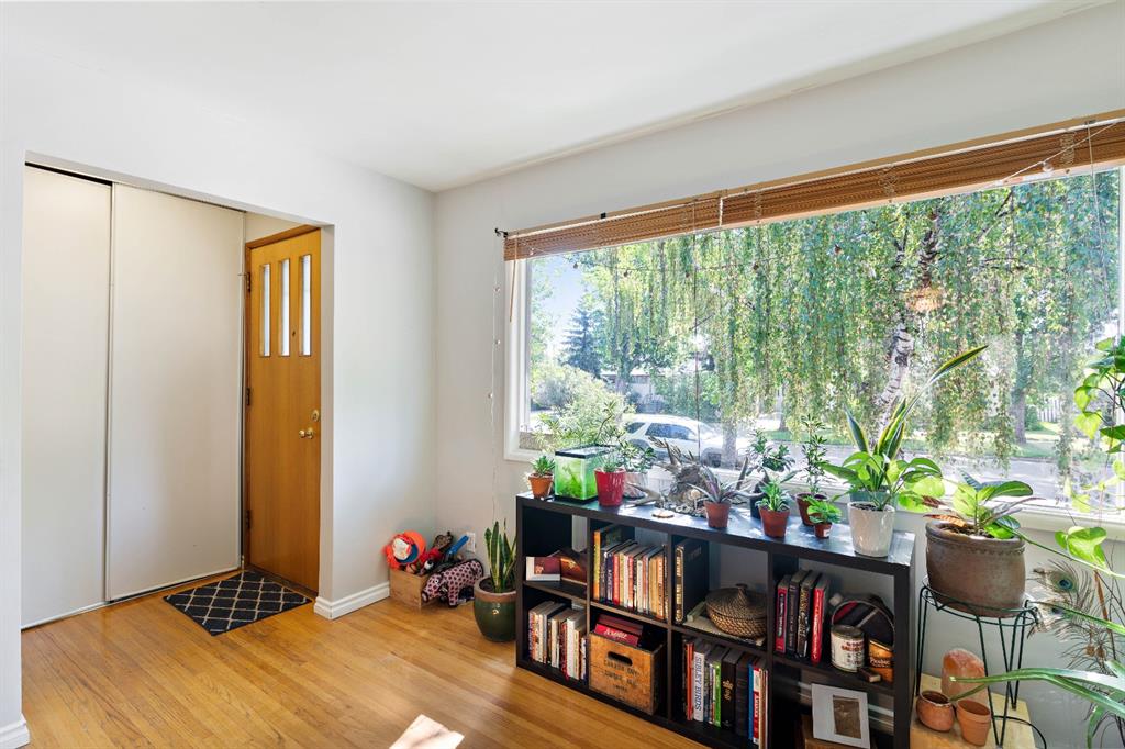 Listing A1128503 - Large Photo # 3