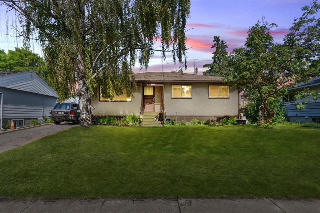 Listing A1128503 - Large Photo # 2