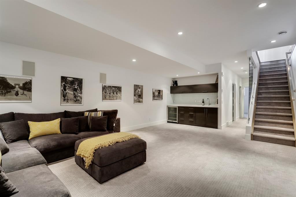 2112 29 Avenue SW, Calgary