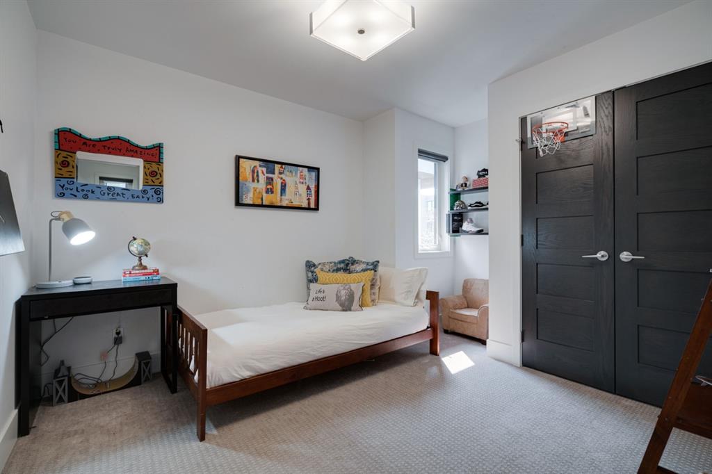2112 29 Avenue SW, Calgary