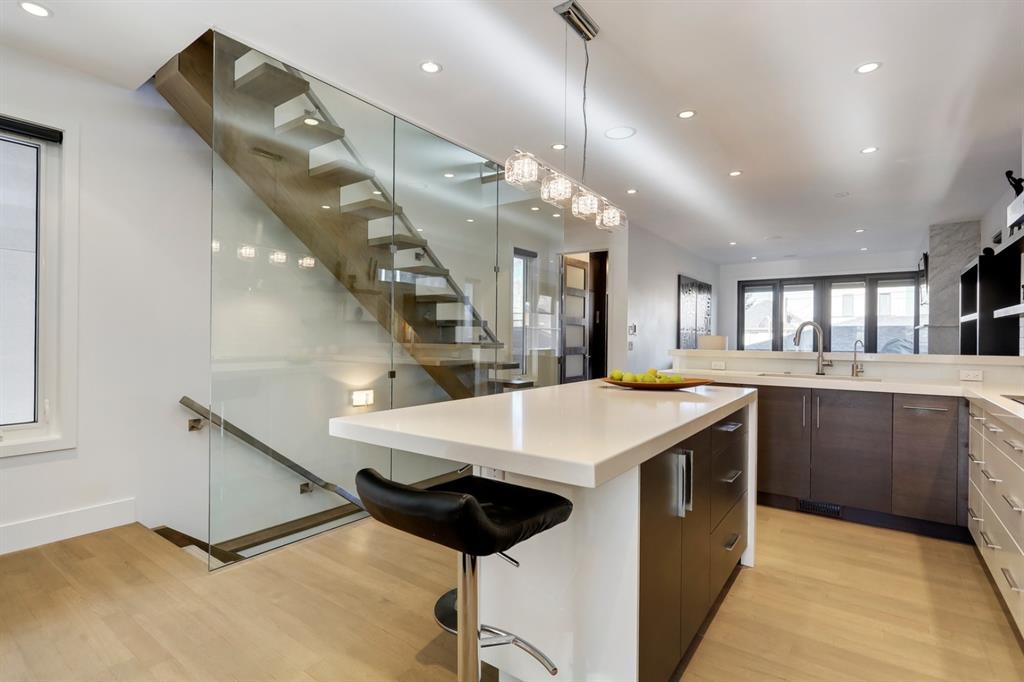 2112 29 Avenue SW, Calgary
