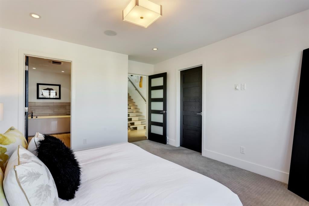 2112 29 Avenue SW, Calgary